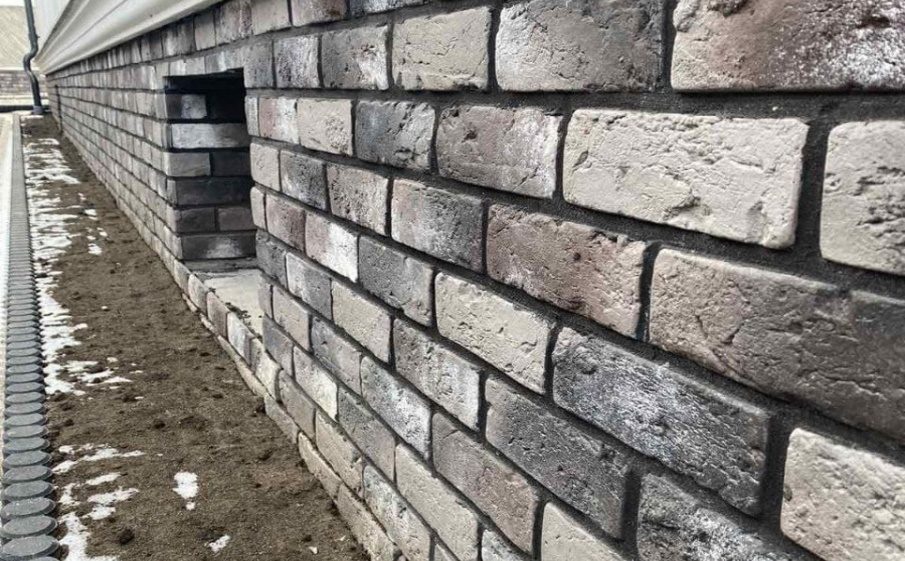 Декоративный кирпич Leonardo Stone Лион 210*65*12 мм 0,82 м2/уп 465