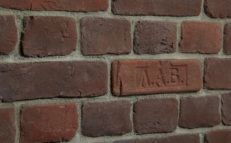 Декоративный кирпич Балтфасад Старый кирпич 1057, комплект ложок и тычок