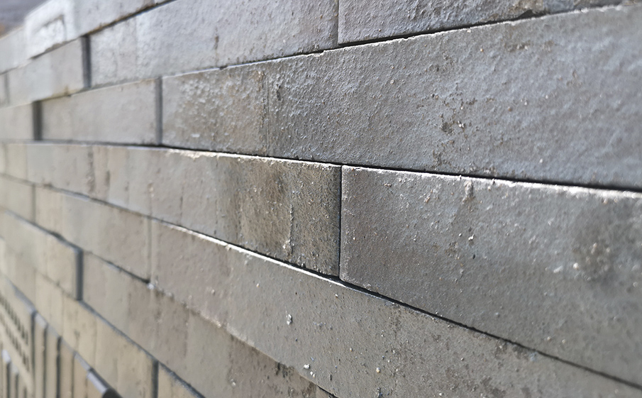 Кирпич клинкерный Muhr 05 KS Eisenschmelz Schwarzbraun Kohle Spezial гладкий, 290*90*52 мм