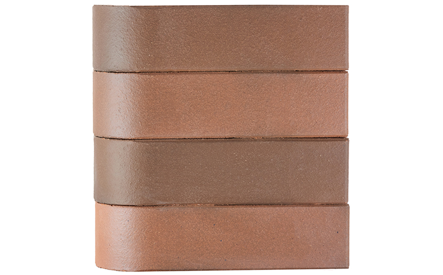 Кирпич облицовочный полнотелый ЛСР, красный флэш, гладкий, R-60 радиусный, 250*120*65 мм