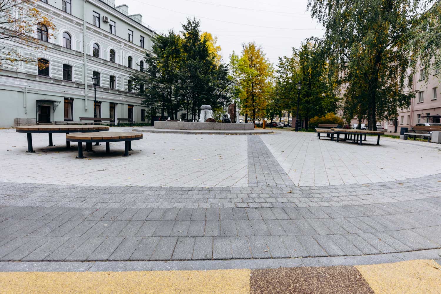 Плитка тротуарная Готика Granite FERRO, Квадрат В.1.К.8, Исетский 100*100*80 мм