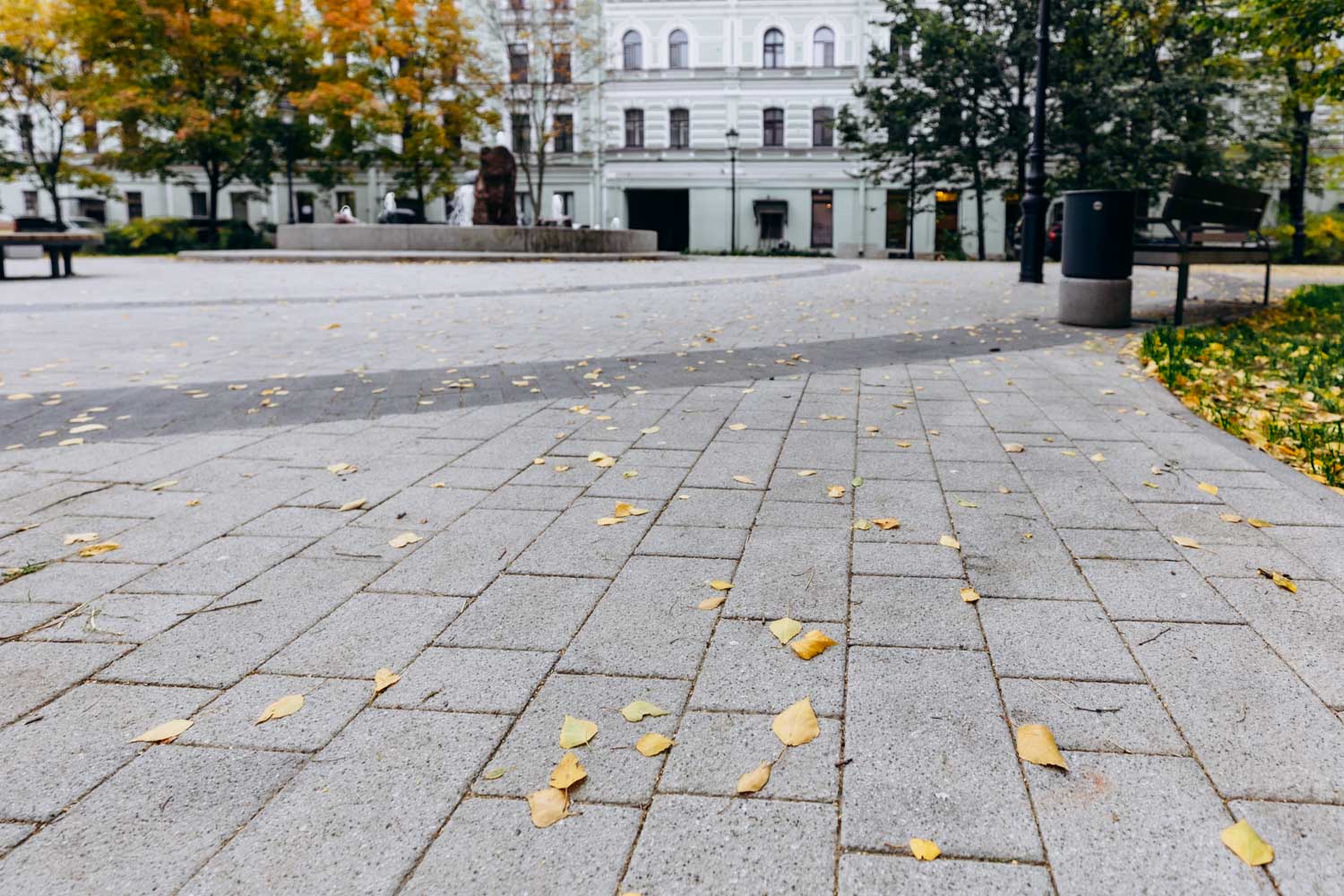 Плитка тротуарная Готика Granite FERRO, Новый Город В.2.Псм.8, Белла Уайт 260/160/100*160*80 мм