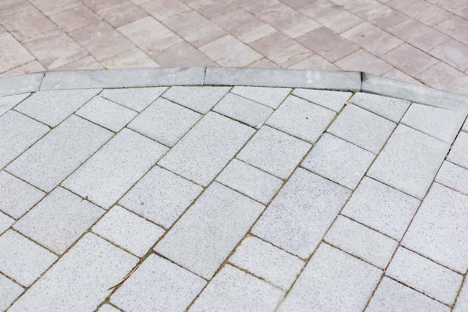 Плитка тротуарная Готика Granite FERRO, Новый Город В.2.Псм.8, Белла Уайт 260/160/100*160*80 мм