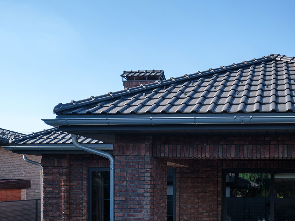 Снегозадерживающая скоба Braas черная