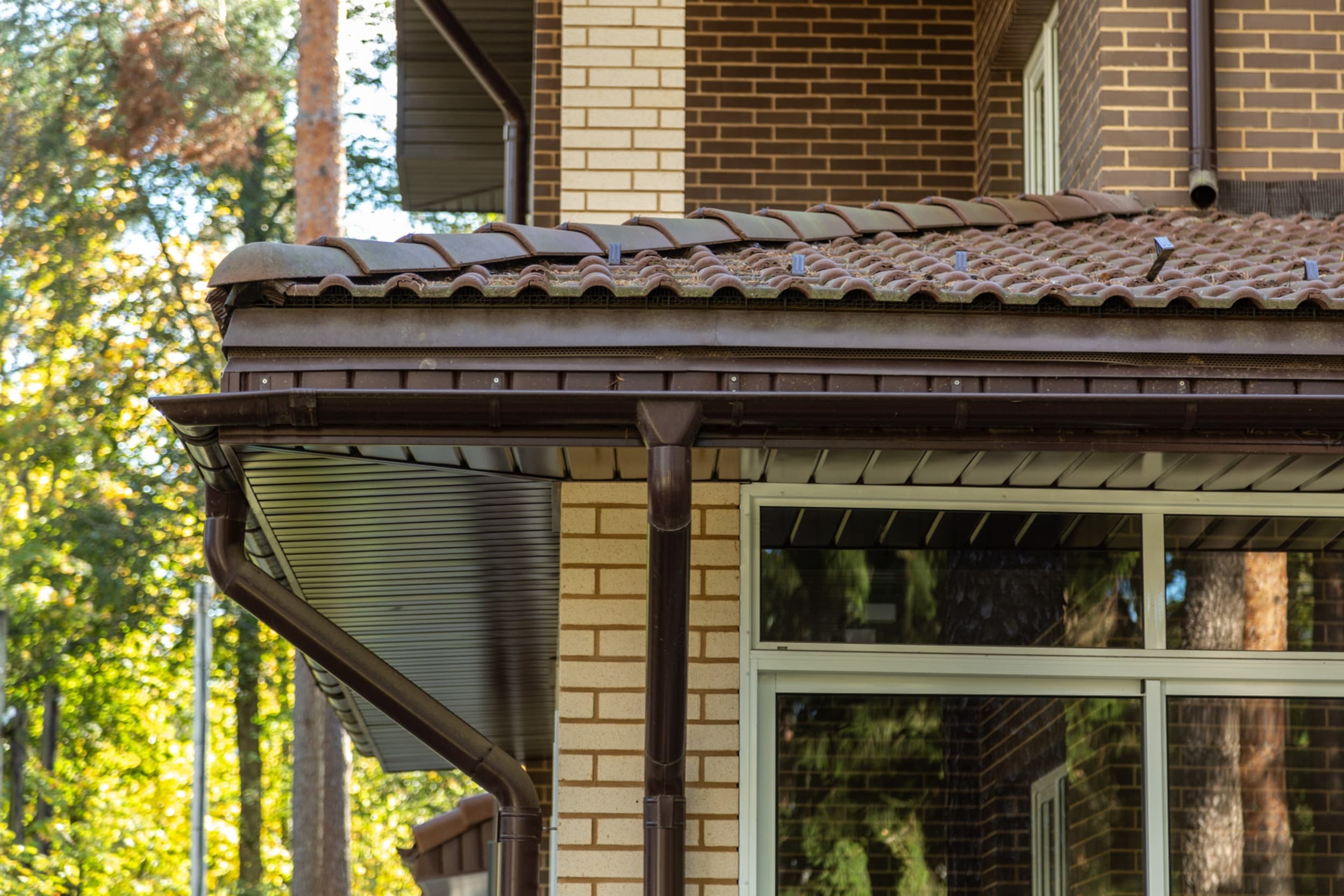 Цементно-песчаная черепица BRAAS Франкфурт, коричневая