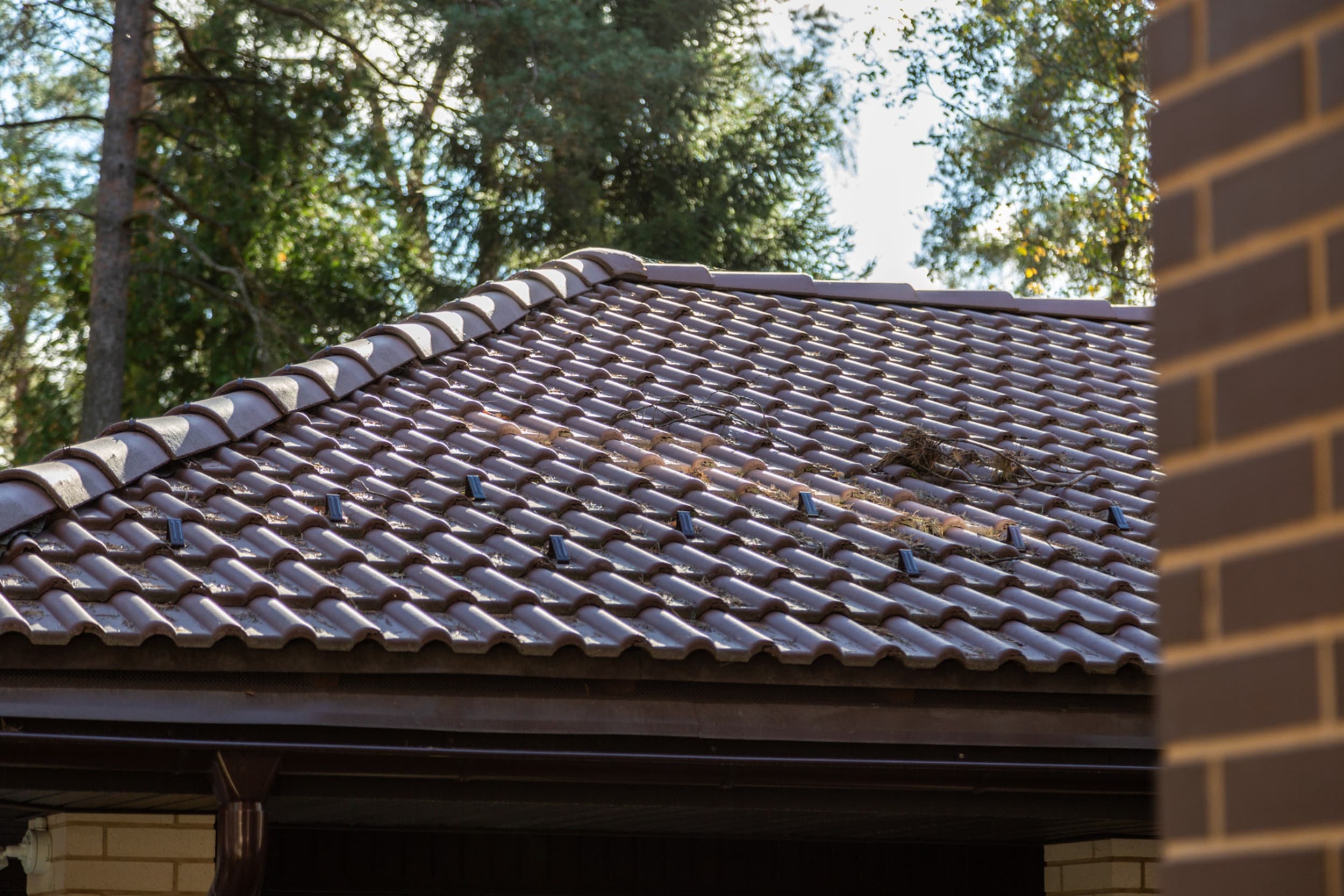 Цементно-песчаная черепица BRAAS Франкфурт, коричневая