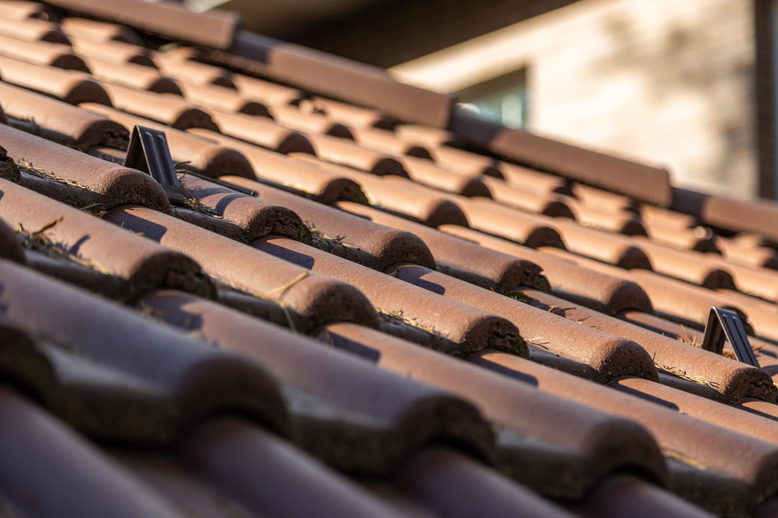 Цементно-песчаная черепица BRAAS Франкфурт, коричневая