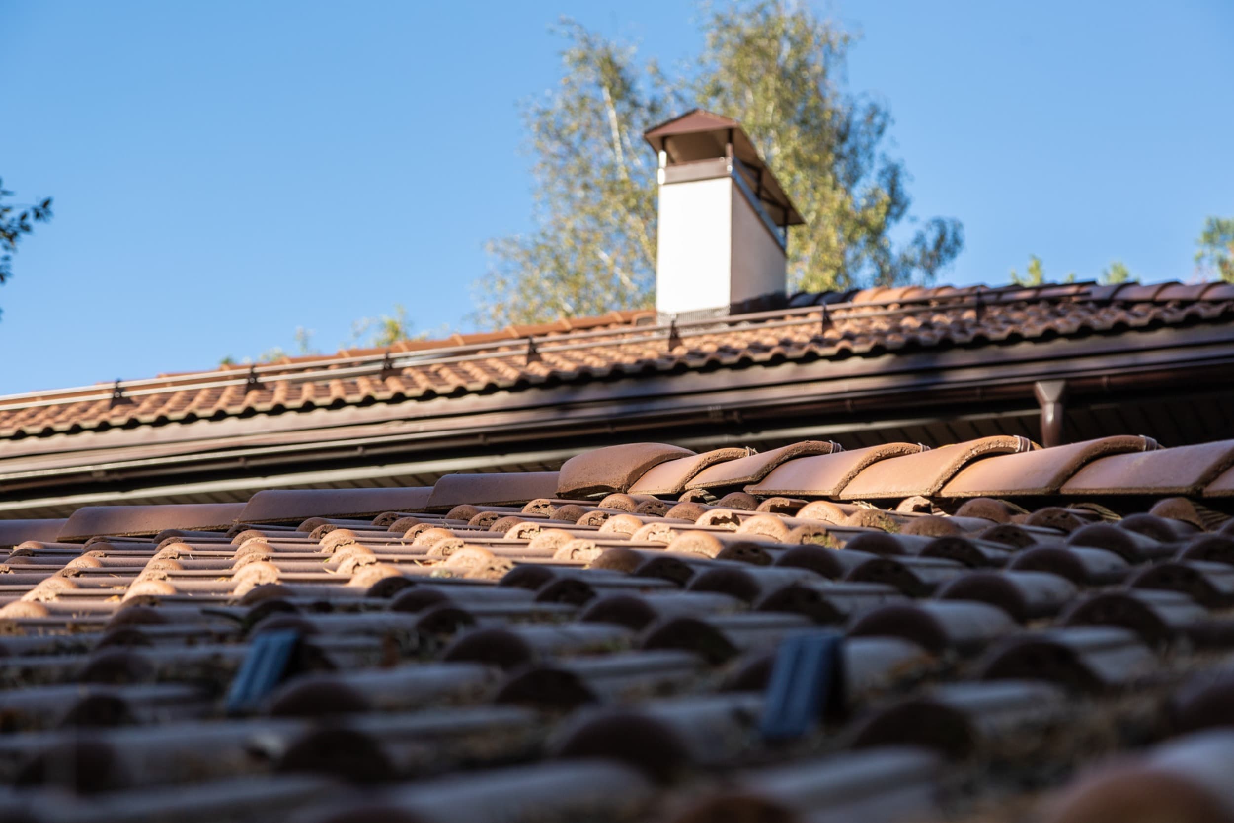 Цементно-песчаная черепица BRAAS Франкфурт, коричневая