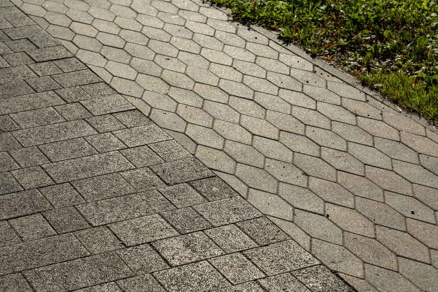 Плитка тротуарная Скошенный шестиугольник Б.1.ШГ.6 искусственный камень базальт, 100*100*100*60 мм 