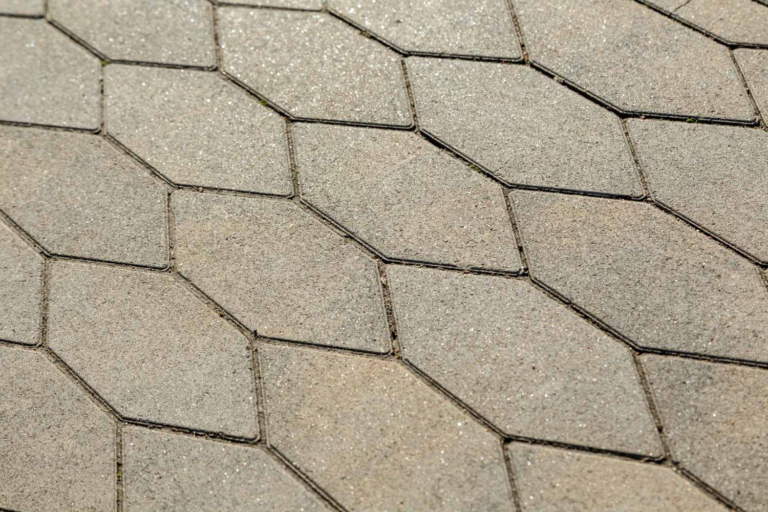 Плитка тротуарная Скошенный шестиугольник Б.1.ШГ.6 искусственный камень базальт, 100*100*100*60 мм 