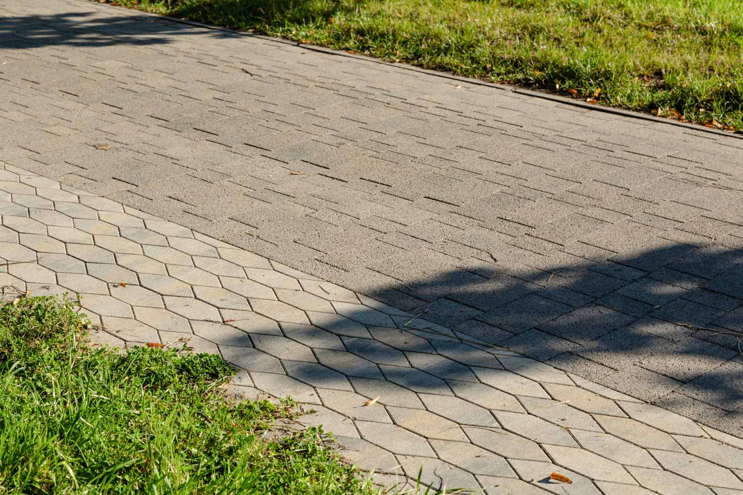 Плитка тротуарная Скошенный шестиугольник Б.1.ШГ.6 искусственный камень базальт, 100*100*100*60 мм 