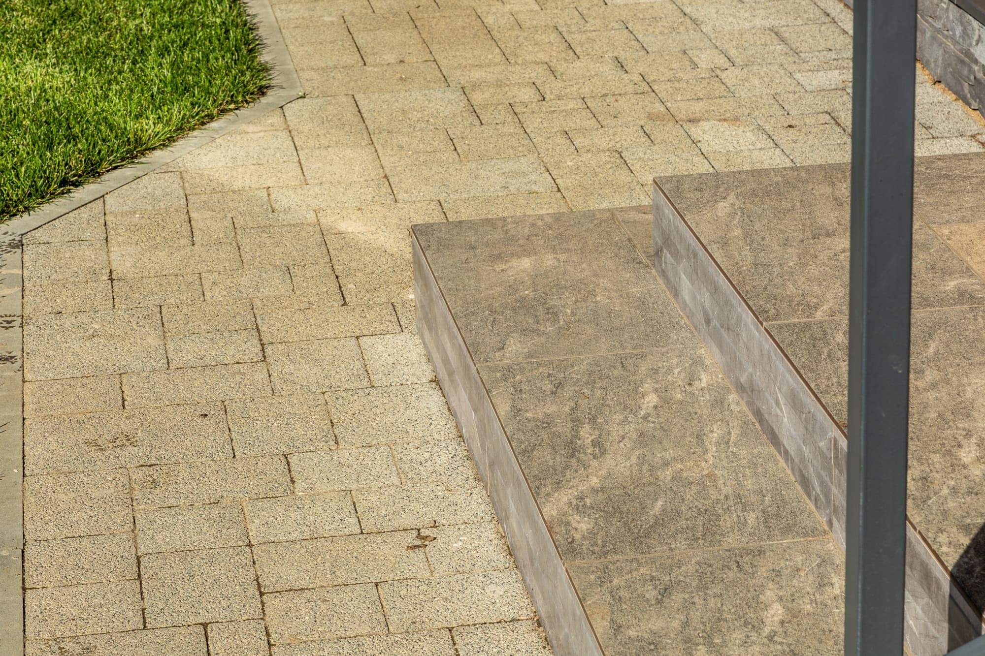 Плитка тротуарная Steingot Премиум, Бавария, дробеструйная обработка, Fumo Bello, толщина 60 мм