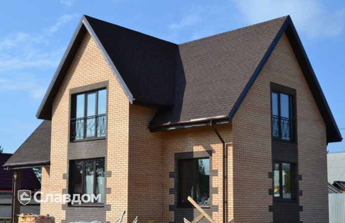 Частный дом с облицовкой кирпичом КС-Керамик 1,4НФ Лотос кора и Темный шоколад кора