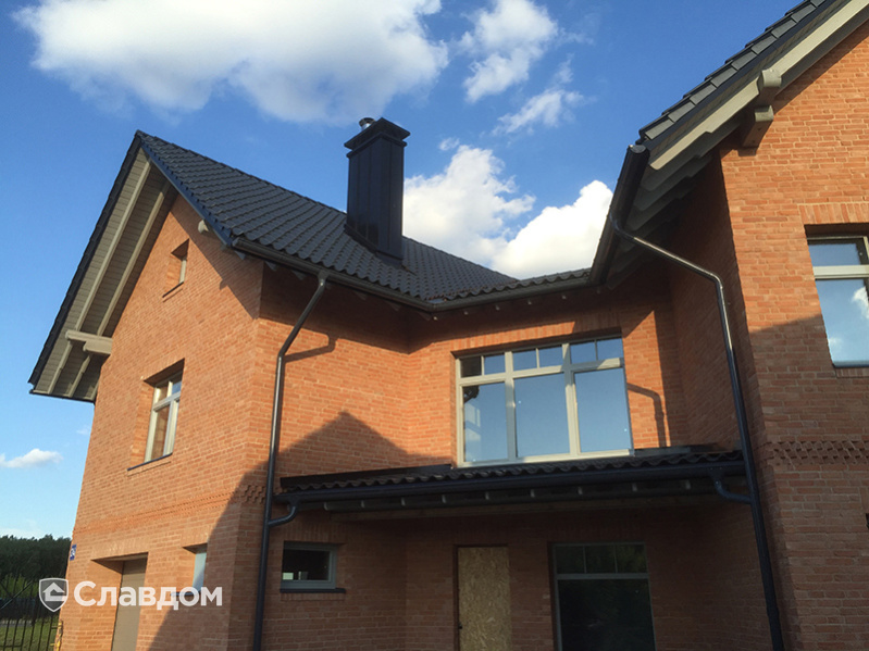 Здание с облицовкой из кирпича Донские зори Степной