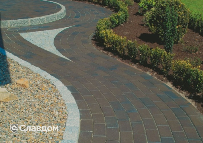 Садовая дорожка с применением брусчатки Penter Titan