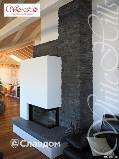 Гостиная частного коттеджа с применением облицовочного камня White Hills Кросс Фелл 109-80