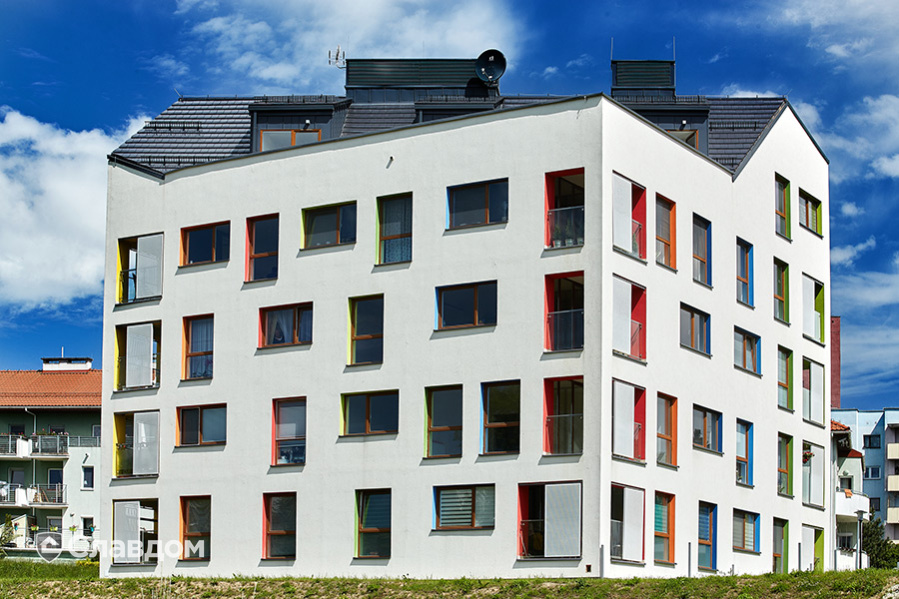 Жилой квартал с применением керамической черепицы Koramic Orea 9 anthracite matt engobe