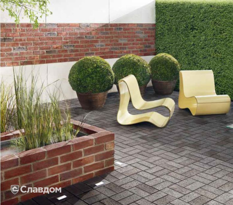 Летняя терраса с применением брусчатки Penter Sylt