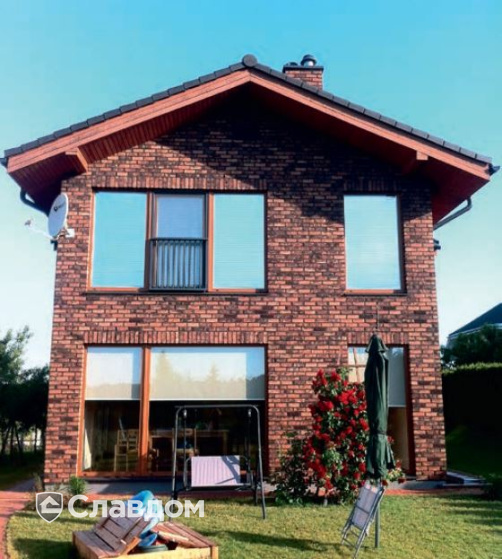 Двухэтажный коттедж с облицовкой кирпичом Terca Agaat