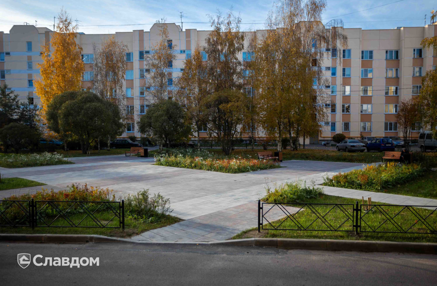 Благоустройство территории в Петергофе брусчаткой Выбор