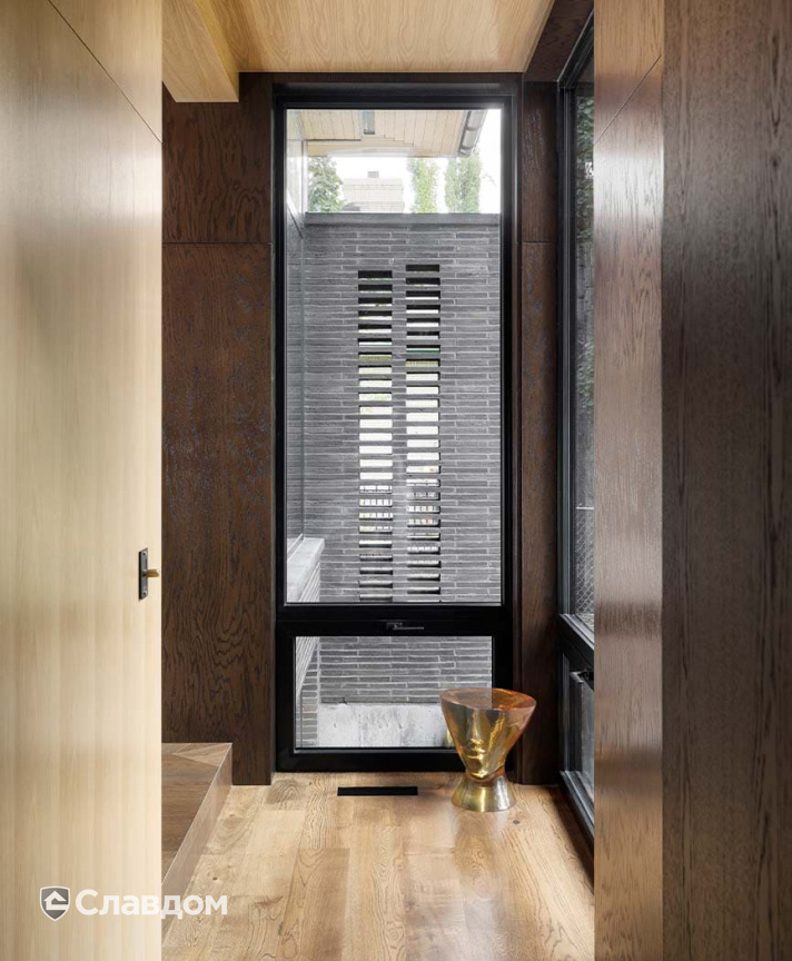 Вилла в Канаде с использованием кирпича Randers Tegl RT161 Ultima