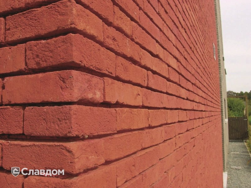 Общественное здание с облицовкой кирпичом Terca Spaans Rood (Хейст-оп-ден-Берг)