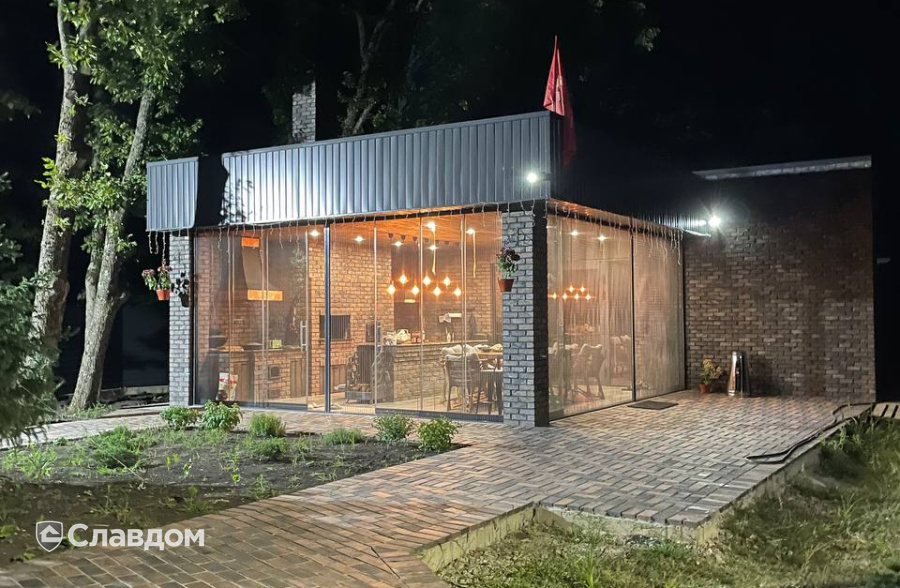 Загородный дом, облицованный миксом кирпича Сафоново Клинкер