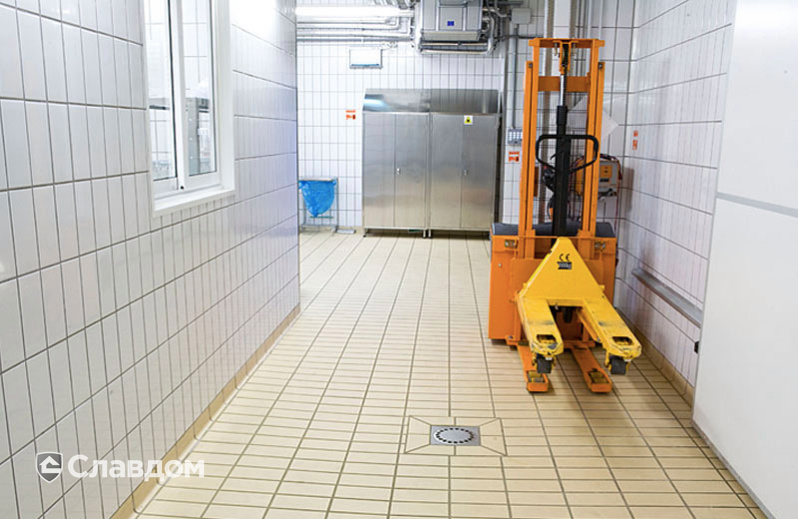 Завод с напольной промышленной плиткой Stroeher Stalotec 120 beige