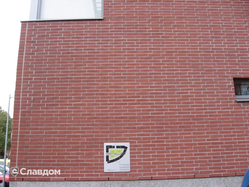 Малоэтажный жилой дом с облицовкой кирпичом Terca Iltarusko каре