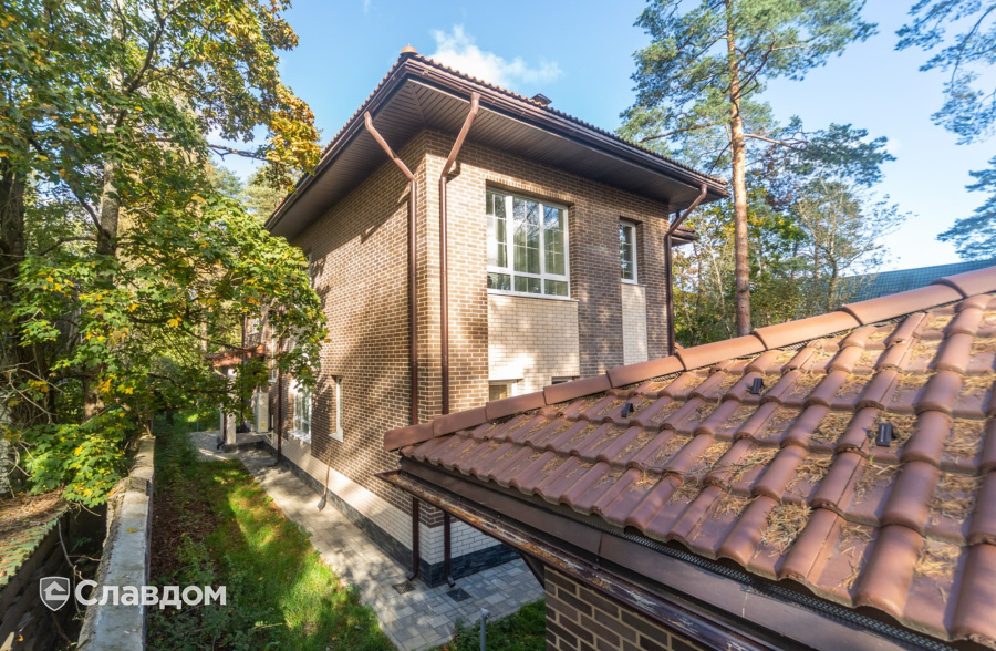 Частный дом в Ленинградской области с облицовкой кирпичом Terca 