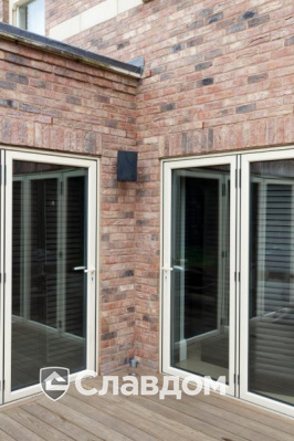 Частный дом с облицовкой кирпичом Terca Kempley Antique