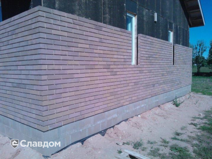 Частный дом с облицовкой кирпичом Terca Melanz каре