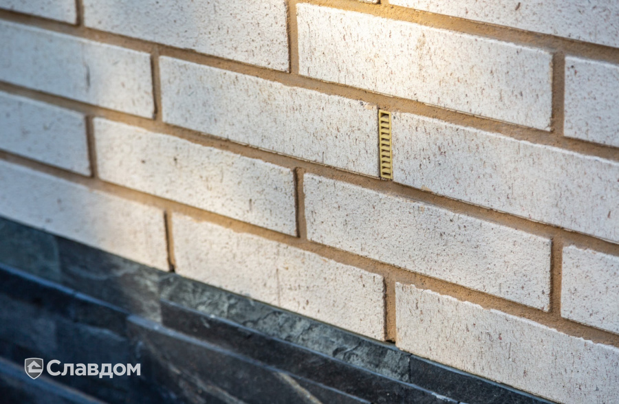 Частный дом в Ленинградской области с облицовкой кирпичом Terca 