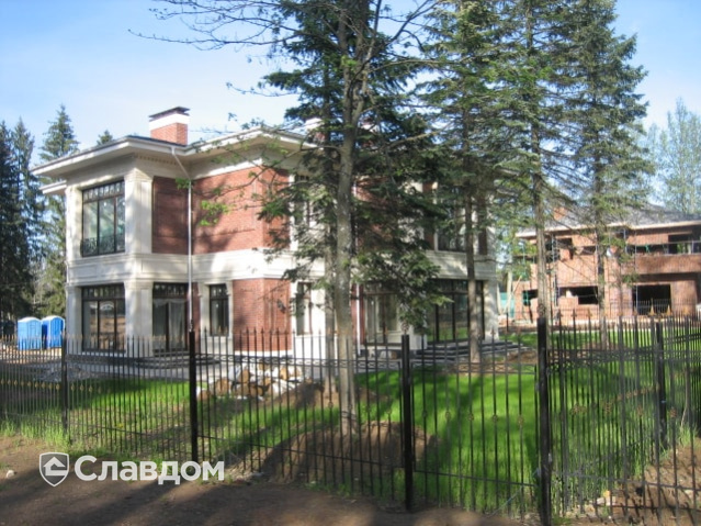 Частный жилой дом с применением кирпича Terca Portsmouth и Feldhaus Klinker K689 sintra ardor