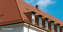 Дом с мансардой с крышей из черепицы Creaton Domino Naturrot