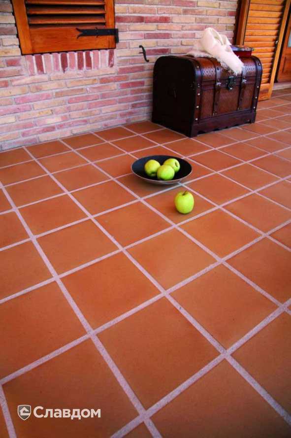 Терраса с применением плитки Gres Aragon Natural