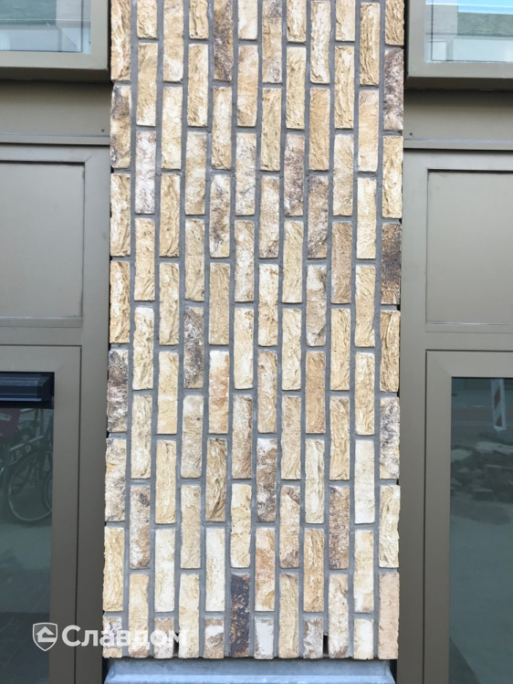 Многоэтажный дом с применением керамического кирпича ENGELS HANDFORM Tanganyika