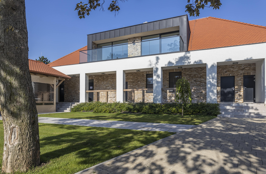 Ресторан с применением керамического кирпича ENGELS HANDFORM Barnsteen