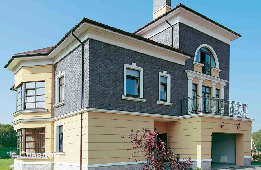 Частный дом с облицовочным кирпичом Feldhaus Klinker 388 cerasi ferrum liso