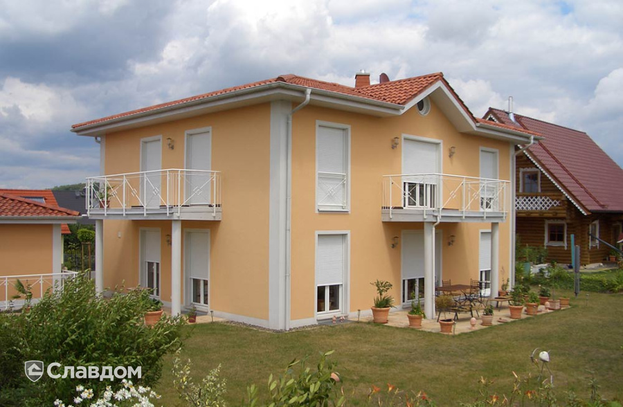 Коттедж с применением керамической черепицы Koramic Karthago 14 Tuskany Antique