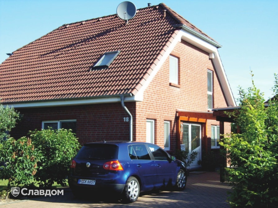 Двухэтажный коттедж с облицовкой кирпичом Terca Spaans Rood