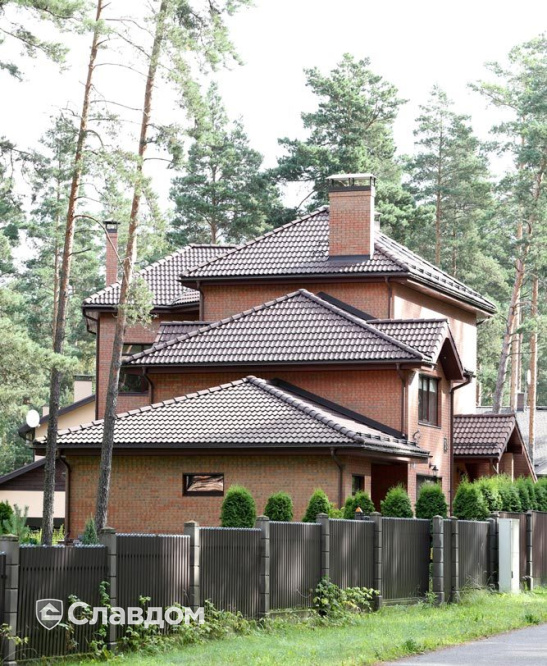 Частный дом с применением облицовочного кирпича Lode Martins 11.141100L