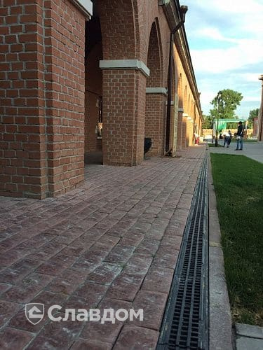 Поверхностный водоотвод Standartpark на территории Тульского кремля