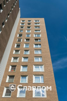 Многоквартирный жилой дом с облицовкой кирпичом Terca Linnaeus Salix