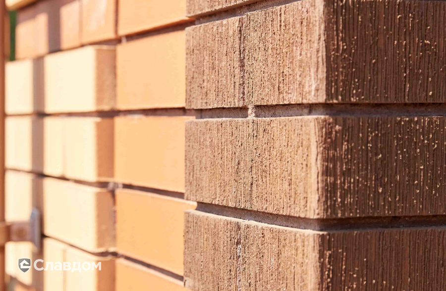 Загородный дом с облицовкой кирпичом ЛСР