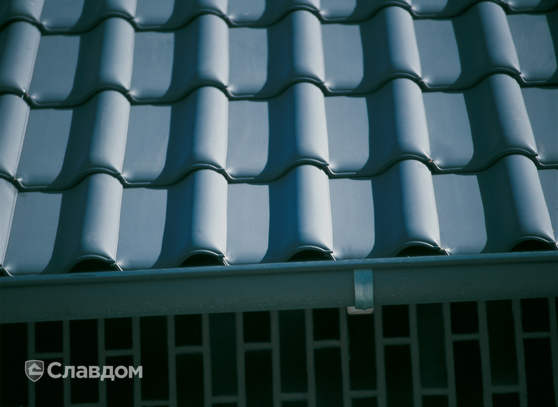 Здание музея с крышей из черепицы Creaton Futura Grau engobiert