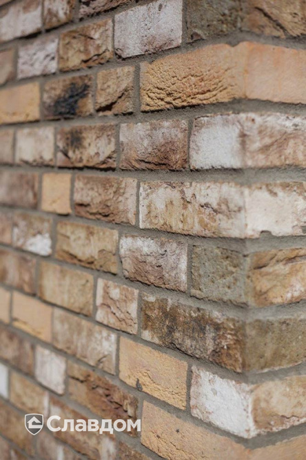 Кафе "New York" с применением керамического кирпича ENGELS HANDFORM Royal Emmerald