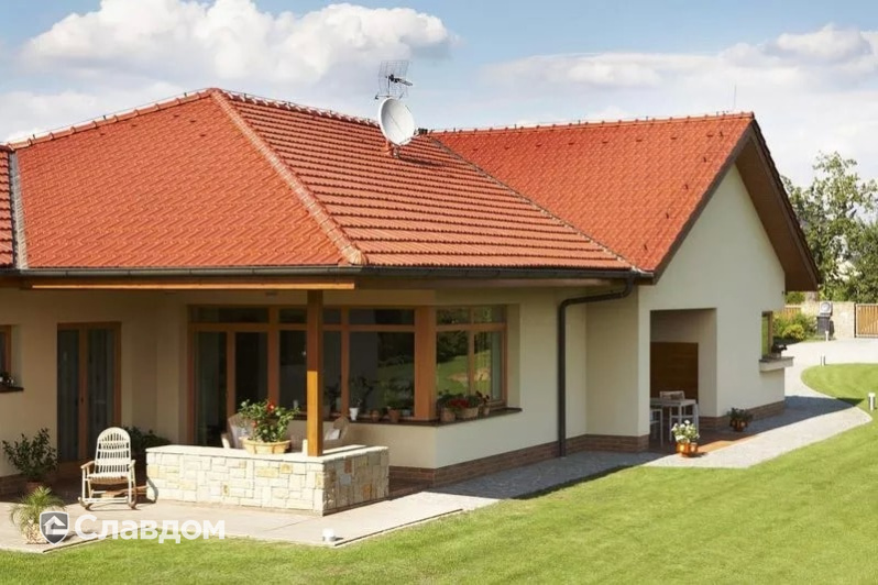 Частный дом с черепицей TONDACH Французская 10-красный ангоб