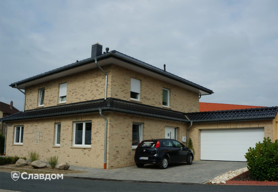 Двухэтажный частный дом с облицовкой кирпичом Terca Valeriaan