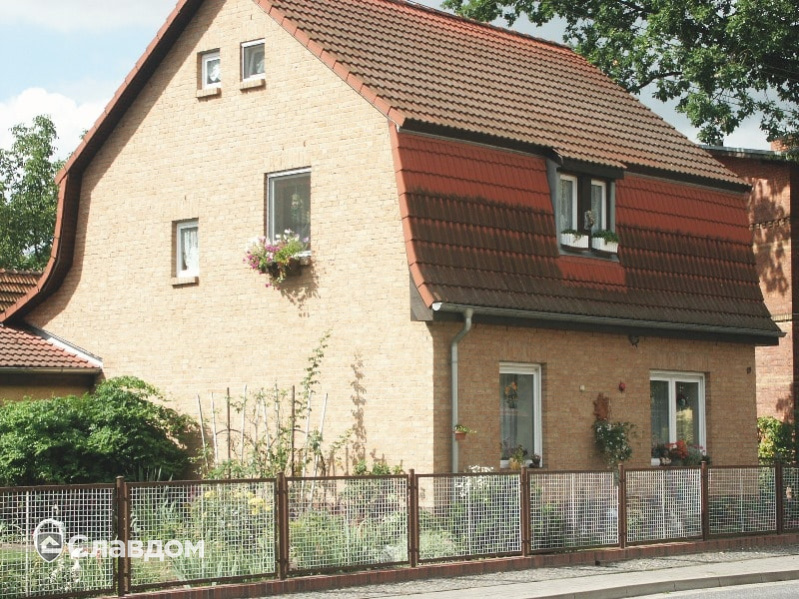 Частный дом с мансардой и с облицовкой кирпичом Terca Orchidee Rose